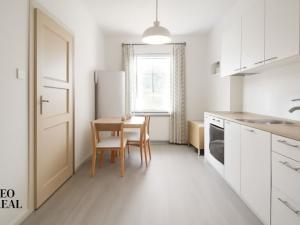 Prodej bytu 2+1, Praha - Veleslavín, Pod dvorem, 66 m2