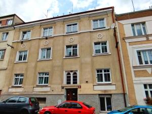 Prodej bytu 2+1, Praha - Veleslavín, Pod dvorem, 66 m2