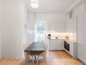 Prodej bytu 2+kk, Praha - Smíchov, Kmochova, 45 m2