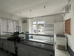 Pronájem obchodního prostoru, Holice, náměstí T. G. Masaryka, 37 m2