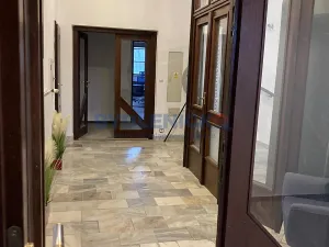 Pronájem kanceláře, České Budějovice, nám. Přemysla Otakara II., 30 m2