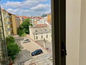 Pronájem bytu 1+kk, Praha - Žižkov, Jeronýmova, 36 m2