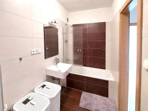 Prodej bytu 2+kk, Všemina, 45 m2