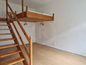 Pronájem bytu 1+1, České Budějovice, Nerudova, 27 m2