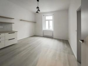 Pronájem bytu 2+kk, Praha - Holešovice, Plynární, 44 m2