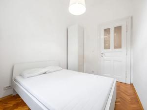 Prodej bytu 3+1, Praha - Smíchov, Zborovská, 100 m2