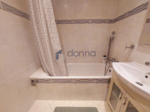 Pronájem bytu 3+kk, Praha, Plevenská, 70 m2