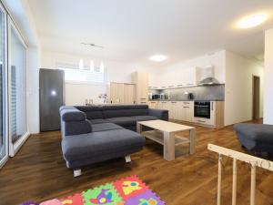 Prodej bytu 4+kk, Nové Hrady, Vilová čtvrť, 89 m2