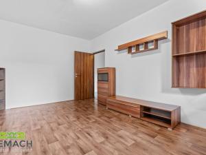 Pronájem bytu 2+1, Uherské Hradiště, Pod Svahy, 54 m2