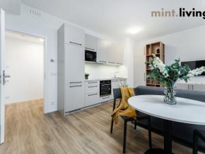 Pronájem bytu 2+kk, Praha - Vysočany, Odkolkova, 43 m2