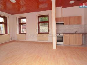 Pronájem bytu 2+kk, Trutnov - Střední Předměstí, Novodvorská, 50 m2