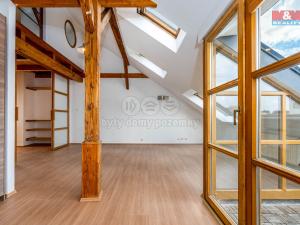 Pronájem bytu 4+kk, Praha, Chlumčanského, 94 m2