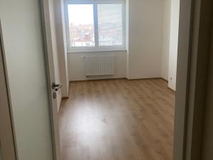 Pronájem bytu 2+kk, Brno - Královo Pole, Srbská, 41 m2