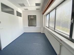 Pronájem výrobních prostor, Plzeň - Křimice, Chebská, 3731 m2