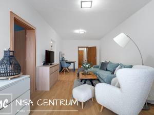 Pronájem bytu 4+kk, Liberec - Liberec VI-Rochlice, Nádvorní, 83 m2