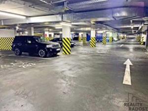 Pronájem garážového stání, Praha - Vinohrady, U Zvonařky, 30 m2