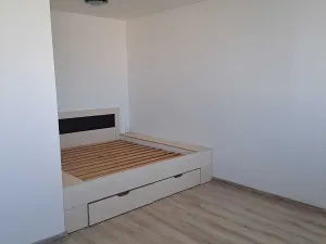 Prodej bytu 1+kk, Praha - Záběhlice, Topolová, 31 m2