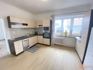 Pronájem rodinného domu, Holubice, Na Čapáku, 165 m2