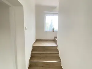 Pronájem rodinného domu, Holubice, Na Čapáku, 165 m2
