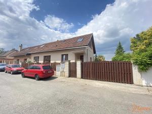 Pronájem rodinného domu, Holubice, Na Čapáku, 165 m2