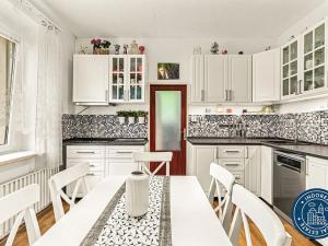 Prodej rodinného domu, Praha - Řepy, U boroviček, 401 m2