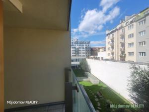 Pronájem bytu 2+kk, Praha - Holešovice, Komunardů, 60 m2