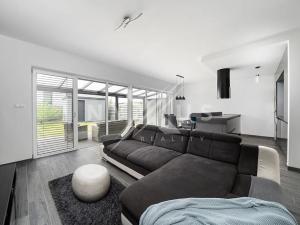 Prodej rodinného domu, Chýně, Turonská, 126 m2