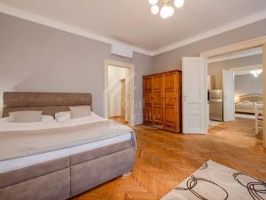 Pronájem bytu 2+1, Praha - Nové Město, Žitná, 100 m2
