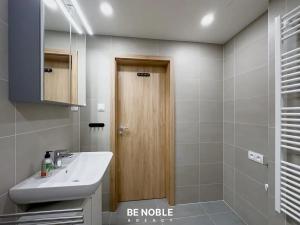 Pronájem bytu 2+kk, Praha - Uhříněves, Ke kříži, 45 m2