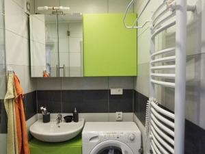 Pronájem bytu 2+kk, Brno - Židenice, Bzenecká, 40 m2