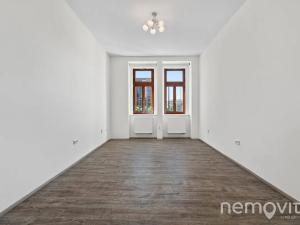 Pronájem bytu 1+1, Praha - Karlín, Sokolovská, 38 m2