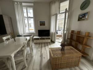 Pronájem bytu 2+kk, Praha - Vinohrady, Rumunská, 68 m2