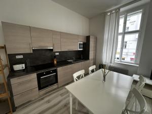 Pronájem bytu 2+kk, Praha - Vinohrady, Rumunská, 68 m2