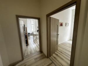 Pronájem bytu 2+kk, Praha - Vinohrady, Rumunská, 68 m2