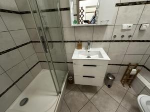 Pronájem bytu 2+kk, Praha - Vinohrady, Rumunská, 68 m2