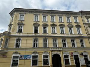 Pronájem bytu 2+kk, Praha - Vinohrady, Rumunská, 68 m2