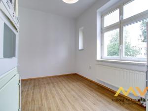 Pronájem bytu 2+1, Hradec Králové, Klumparova, 65 m2