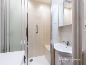 Pronájem bytu 2+1, Praha, Maříkova, 52 m2