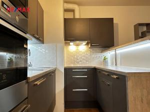 Pronájem bytu 2+kk, Praha - Horní Měcholupy, Modenská, 64 m2