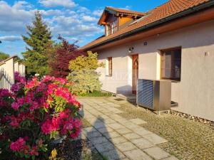 Prodej rodinného domu, Kunice, Járy Cimrmana, 253 m2