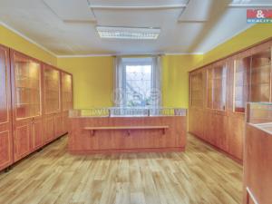 Pronájem obchodního prostoru, Kralovice, Masarykovo nám., 38 m2