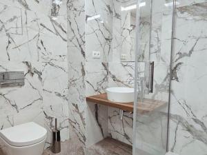 Pronájem obchodního prostoru, Praha - Hlubočepy, Tréglova, 105 m2