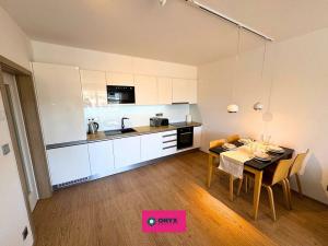 Prodej bytu 2+kk, Brno, Sochorova, 66 m2