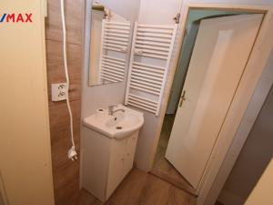 Pronájem bytu 1+1, Písek - Vnitřní Město, Chelčického, 49 m2