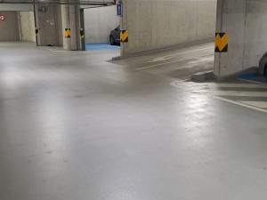 Pronájem garážového stání, Praha, Mezi vodami, 16 m2
