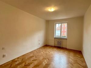 Pronájem bytu 2+1, Cheb, Růžová, 51 m2