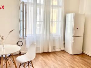 Pronájem bytu 2+1, Karlovy Vary, T. G. Masaryka, 92 m2