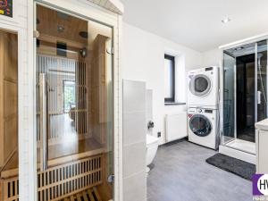 Pronájem obchodního prostoru, Praha - Újezd, 131 m2