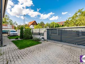 Pronájem obchodního prostoru, Praha - Újezd, 131 m2