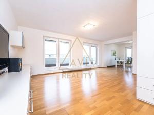 Pronájem bytu 3+1, Praha - Záběhlice, Hyacintová, 100 m2